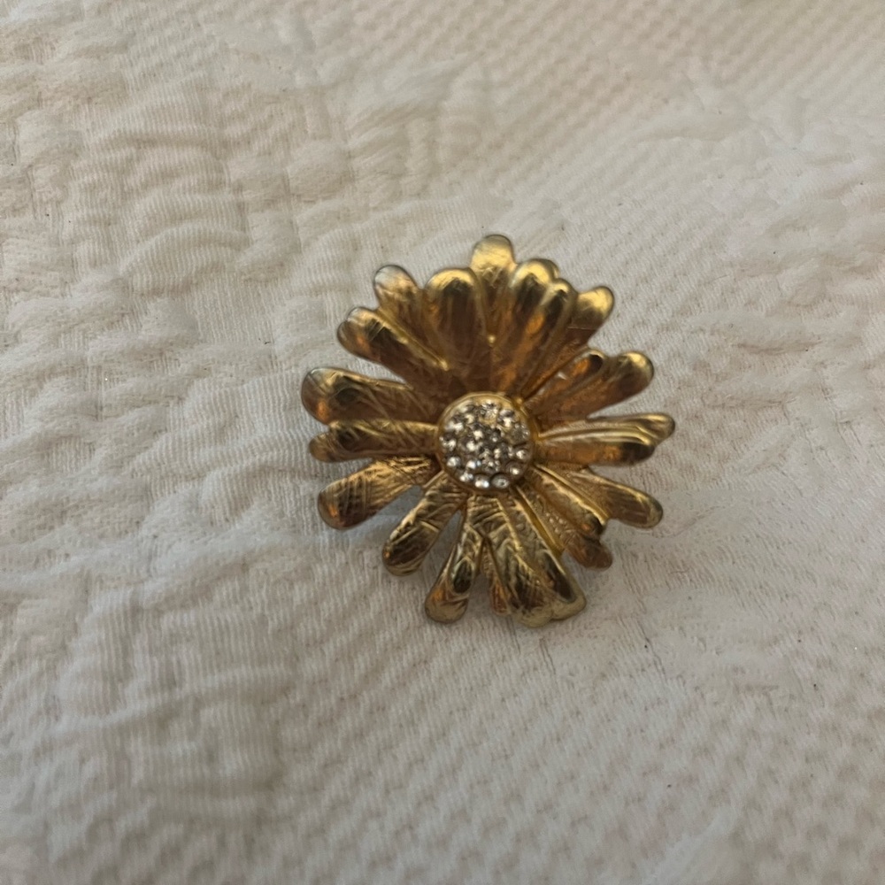 Fun flower ring - Picture 6 of 12